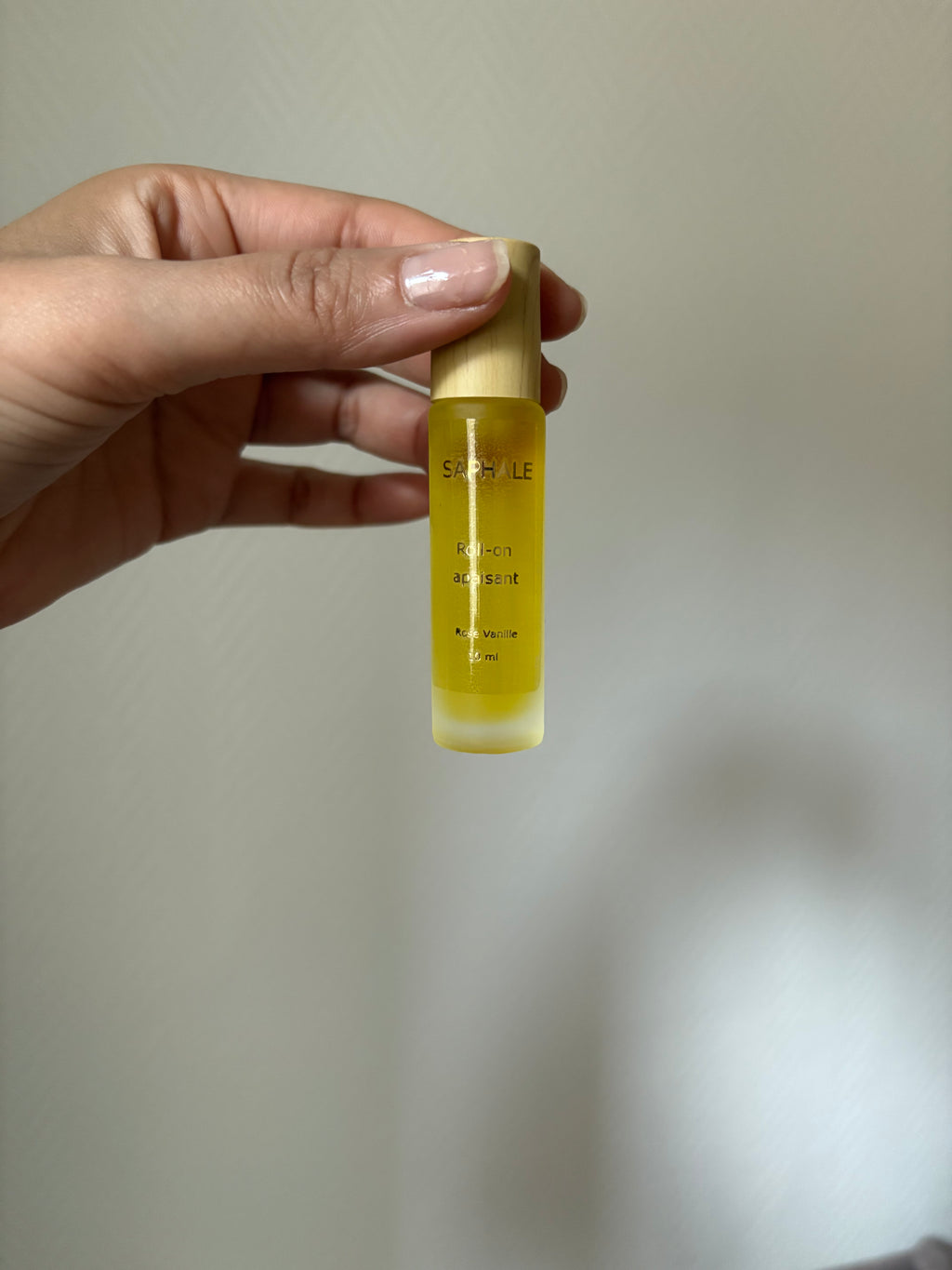 Roll-on apaisant à la rose et vanille